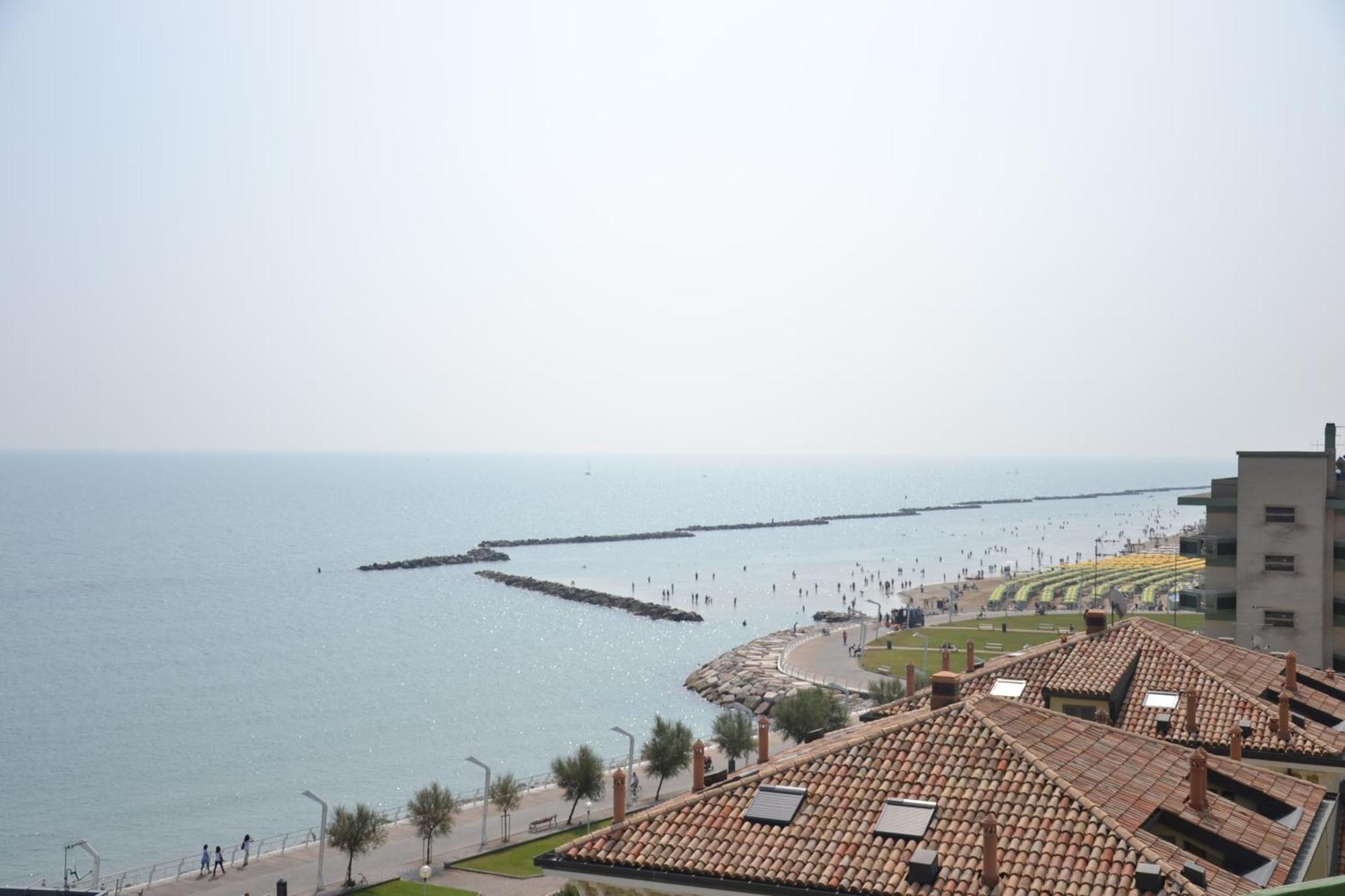 Perticari Hotel Pesaro Eksteriør billede