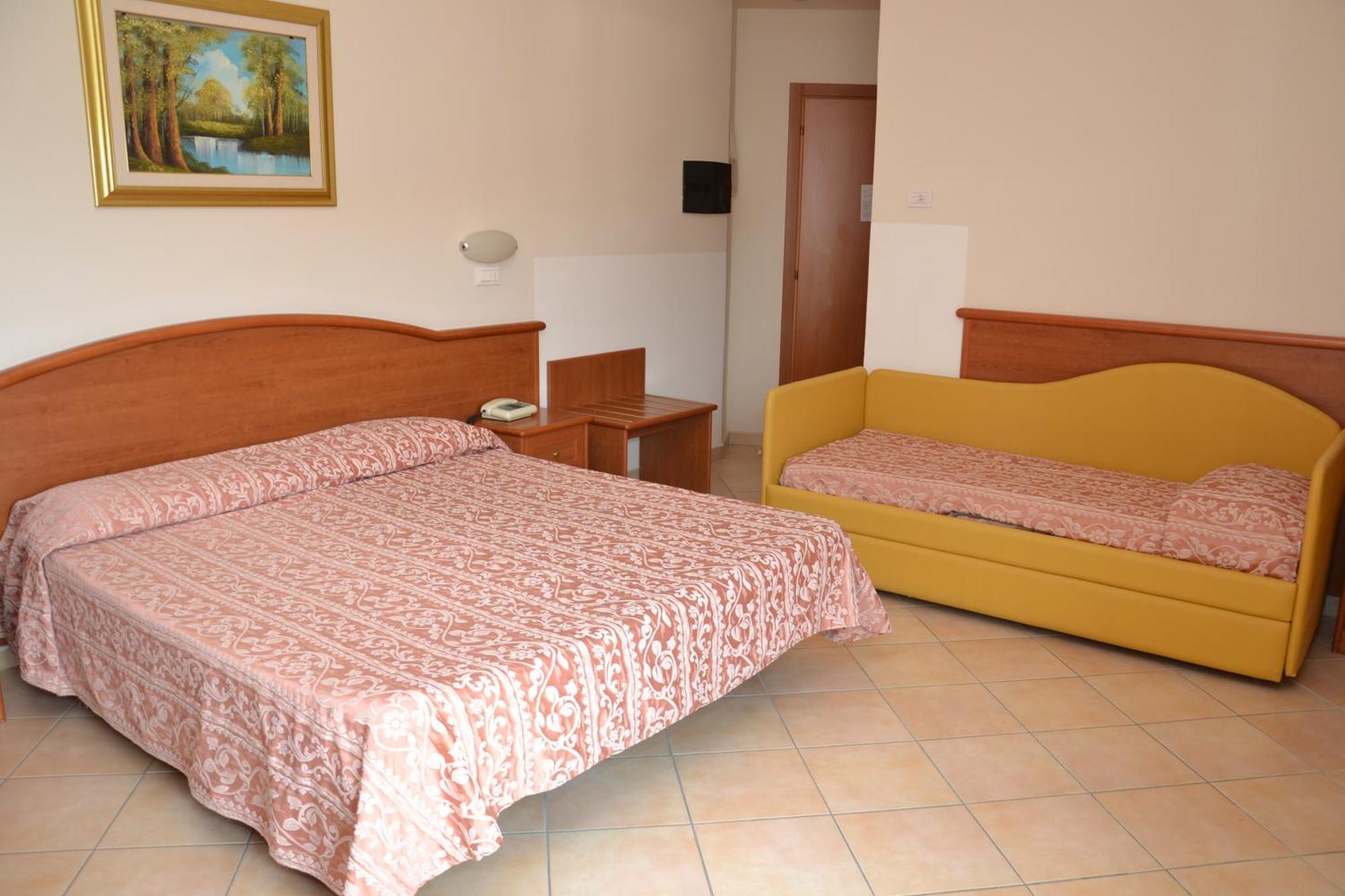Perticari Hotel Pesaro Eksteriør billede
