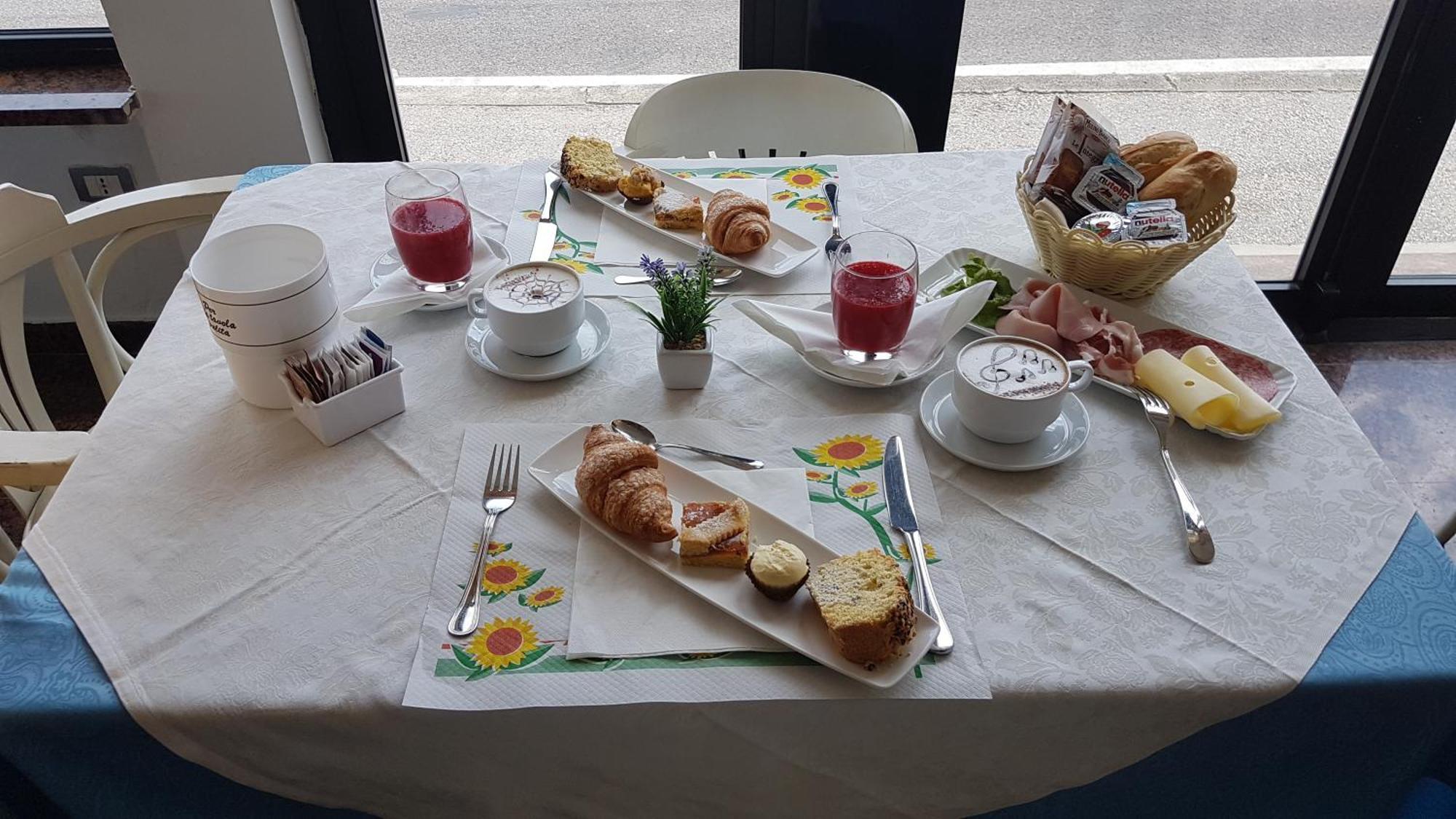 Perticari Hotel Pesaro Eksteriør billede