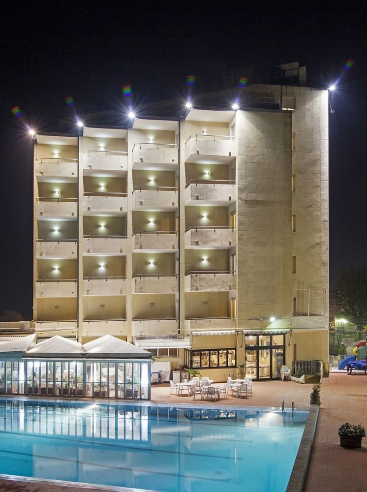 Perticari Hotel Pesaro Eksteriør billede