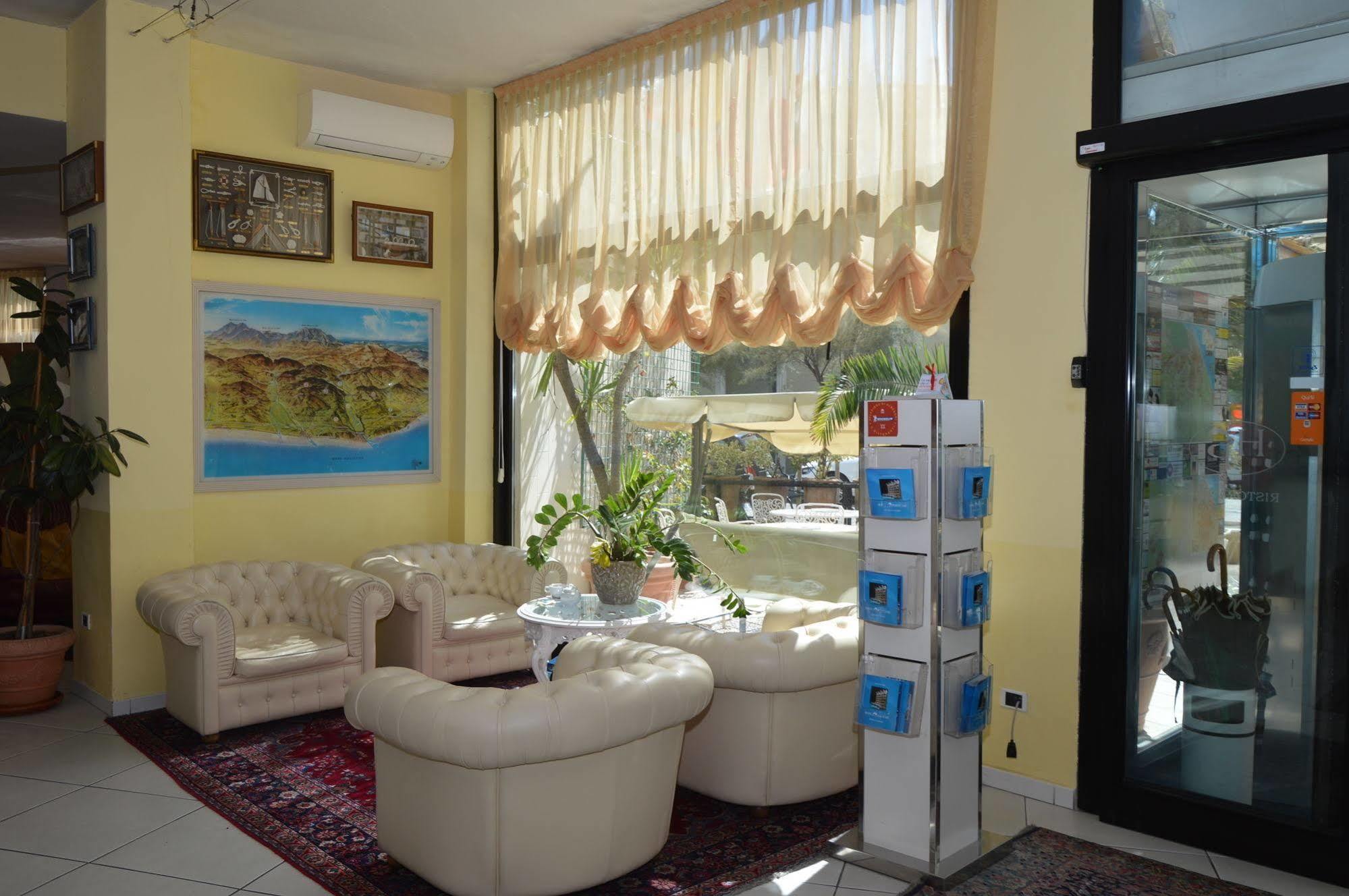 Perticari Hotel Pesaro Eksteriør billede